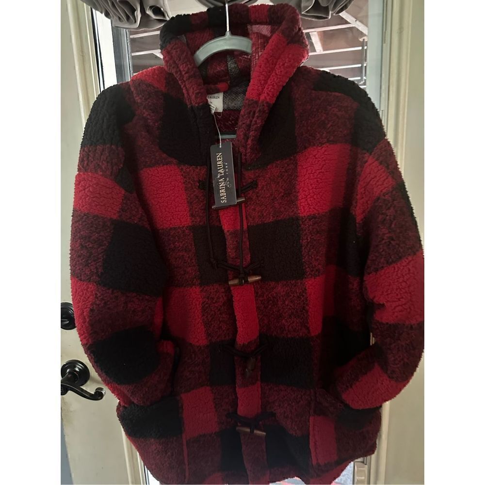 NWT Sabrina Lauren Heavy buffalo plaid, plush jacket ￼with pockets double closur